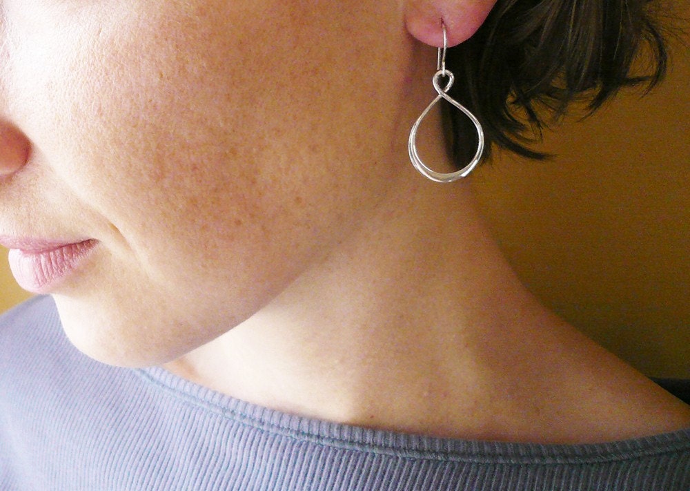 Infinity Earrings in Sterling SIlver, Simple Dainty Jewelry