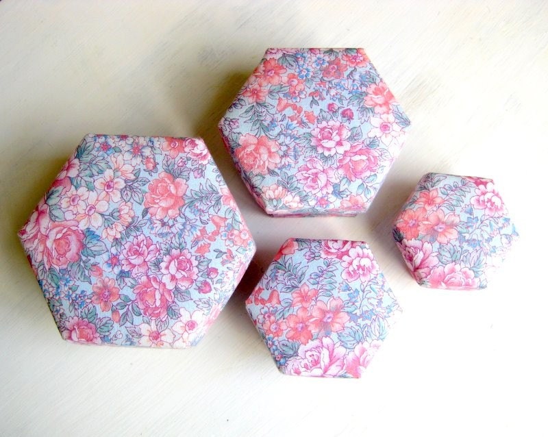 2 Boxes blue pink hexagonal fabric vs s