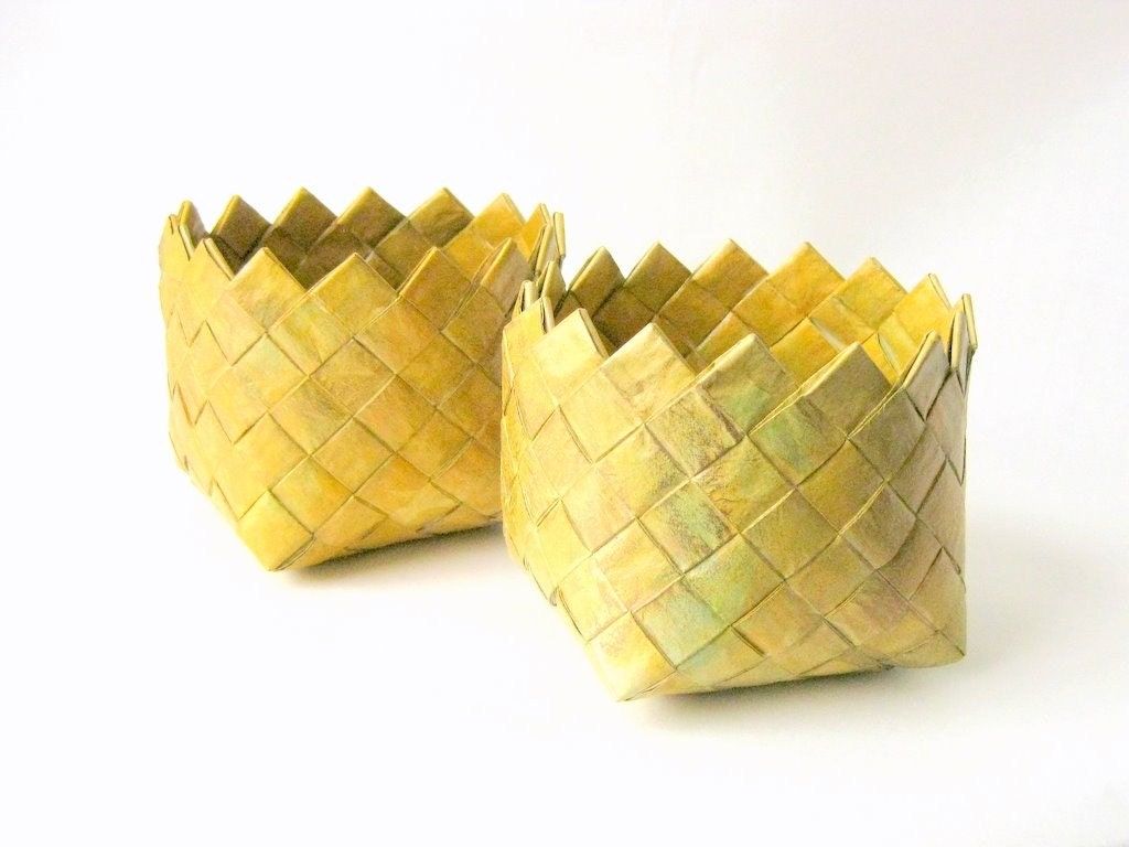 Basket hand woven ocra golden unique