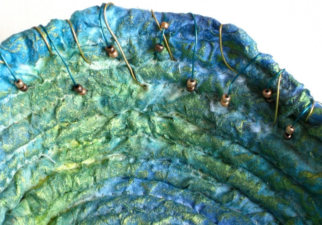 Basket oval coiled textured beaded wire turquoise Danish