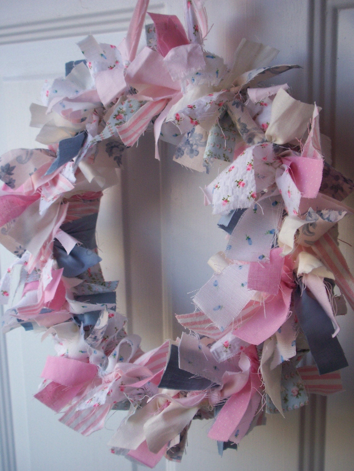 Shabby Wreath- vivienne
