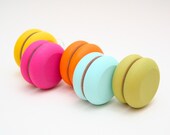 2 yo yos - your choice of colors
