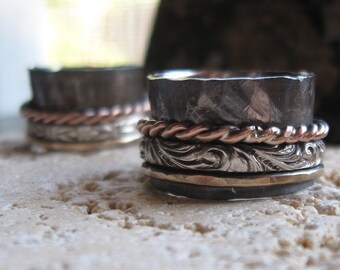 Rustic spinner ring of sterling silver