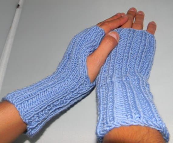Knit Fingerless GlovesBernat Patterns | Bernat Patterns