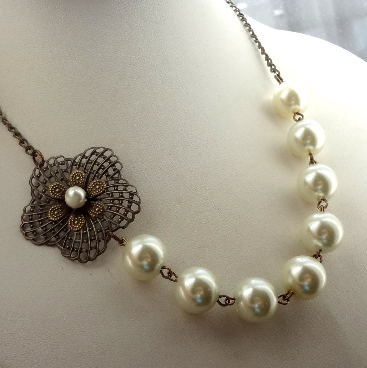 Ivory Necklace,Wedding Jewelry ,Bridesmaid Necklace, Off white Necklace