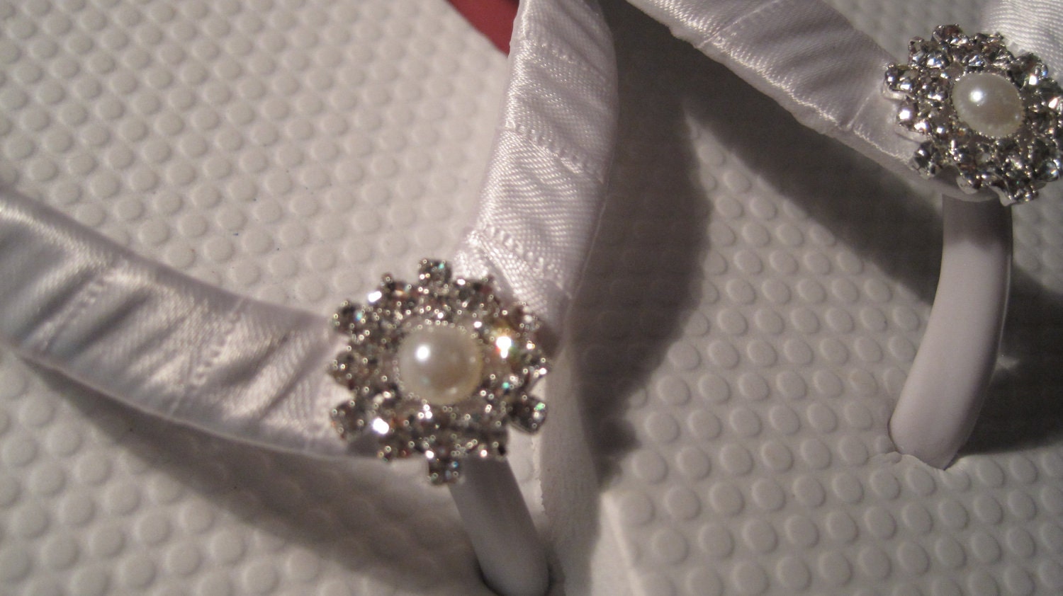 Deluxe So Sweet Bride Charlotte Pearl and Rhinestone Center Bridal Wedding  Flip Flops