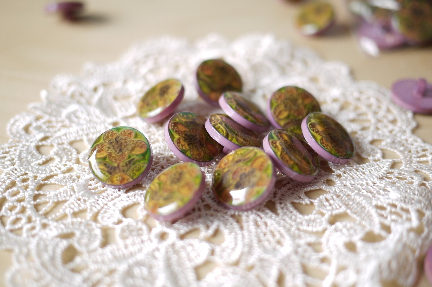 Vintage - 10 Purple Flower Buttons (Small)