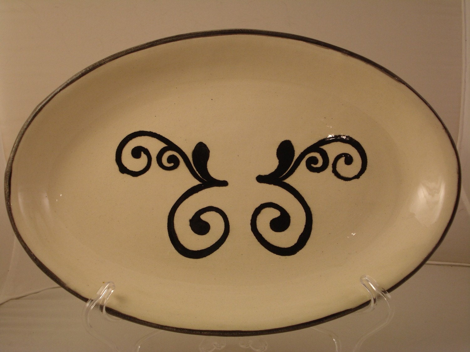 Black and White Curly Que Platter