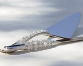 SWAROVSKI Cake Server And Knife Set Hand Beaded And Wire Wrapped With Crystals And Fresh Water Pearls Wedding TABLE SETTINGS