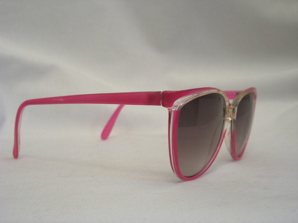 Pink Gradient Sunglasses / Vintage 80s Shades / Foster Grant
