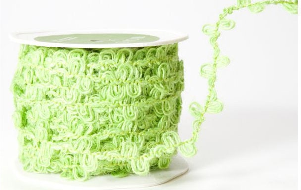 Burlap Loop Edged Wired Ribbon in Parrot Green - 2 yd bundle