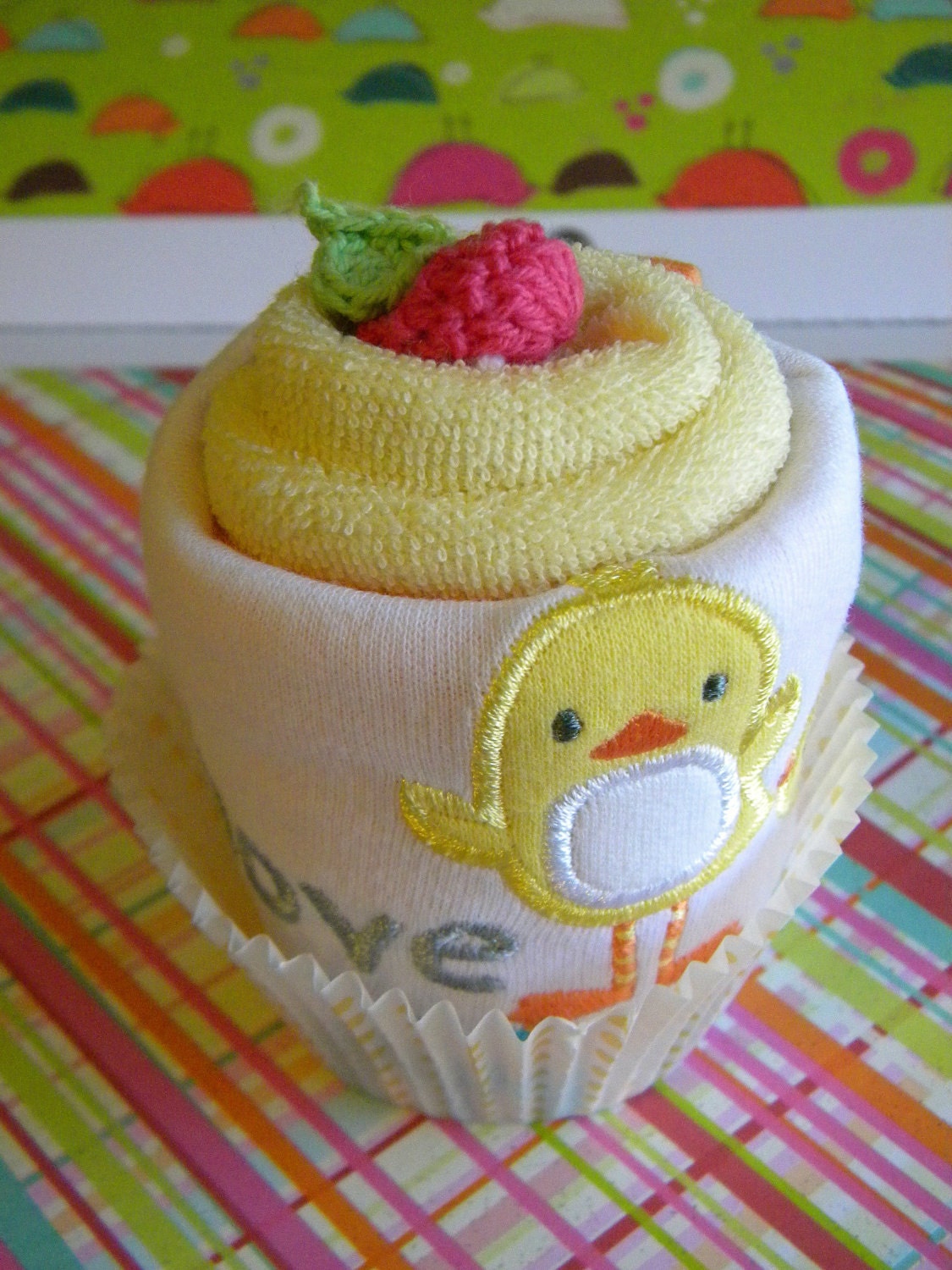 Double Bib Cupcake