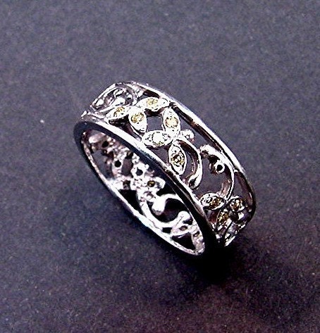 14K white gold Floral Ring set with 24 natural Yellow diamonds