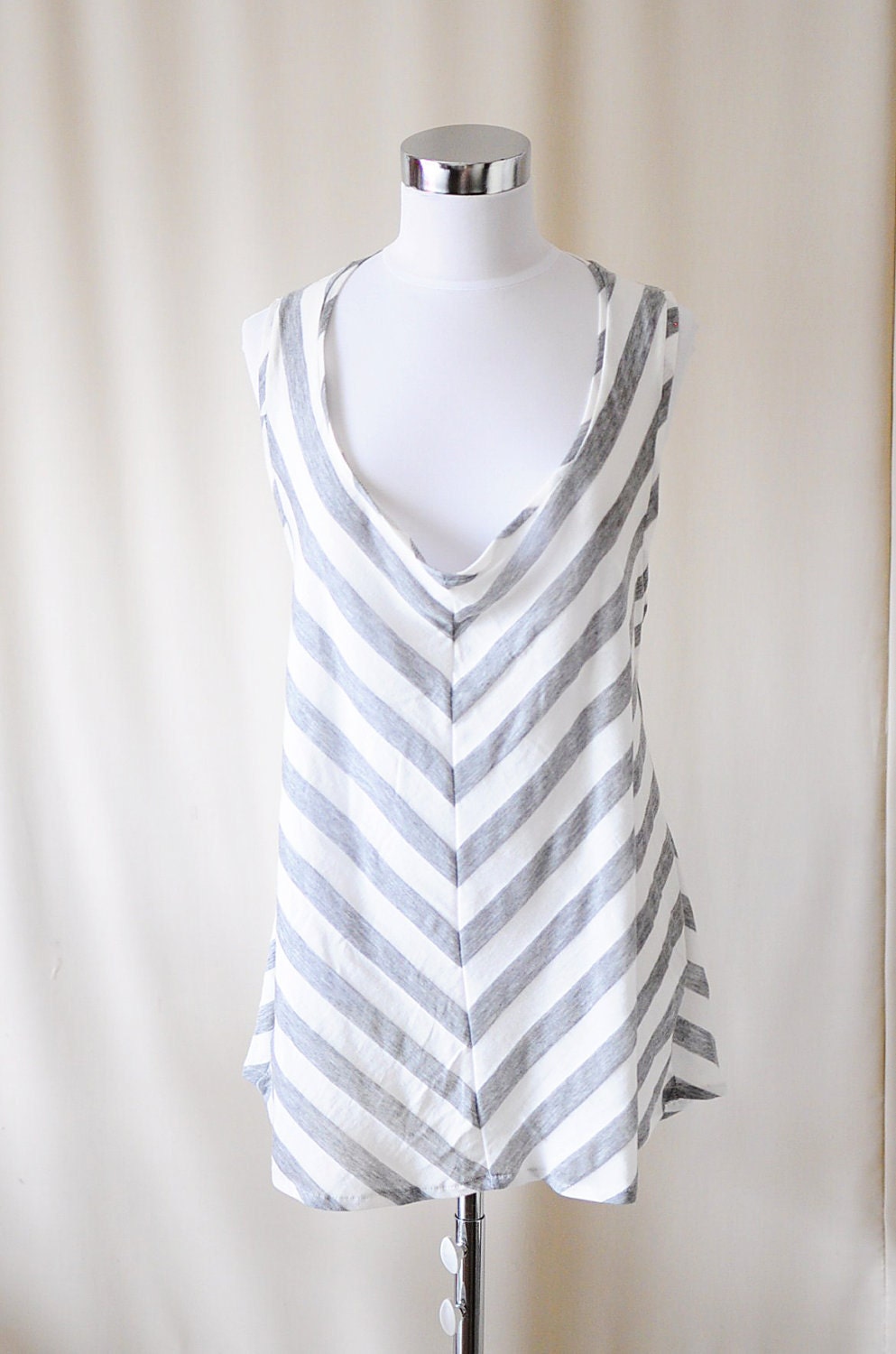 Grey & White Chevron Stripes Back Cut Out Loose Top - S - M