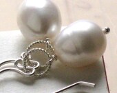 Quintessential Pearl Earrings