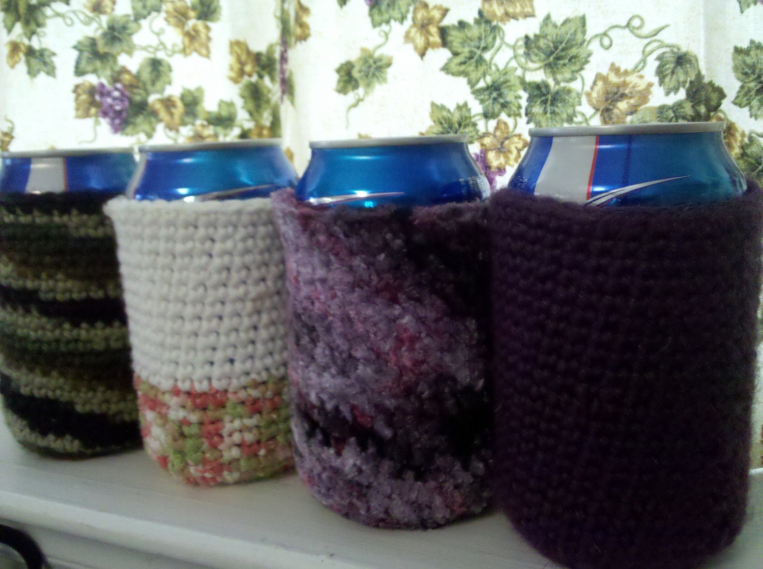 soda can cozy - you pick color
