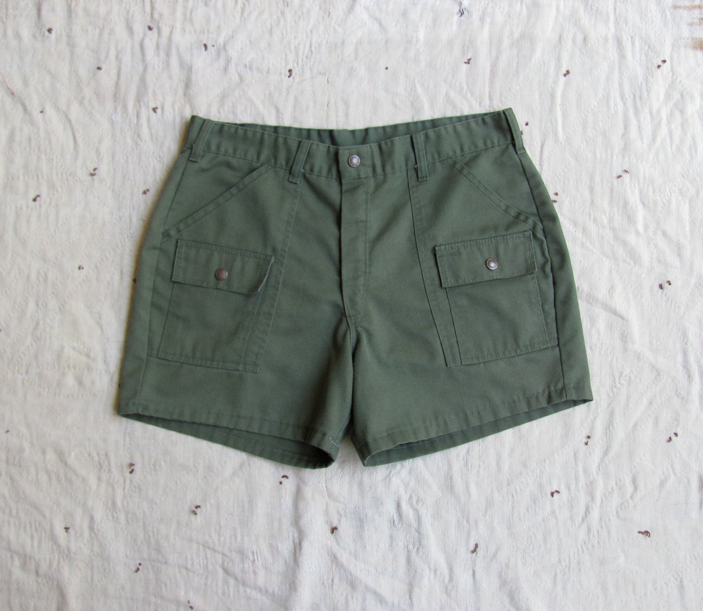 vintage c. 1970s-1980s Boy Scouts uniform shorts // olive green cargo shorts unisex - MouseTrapVintage