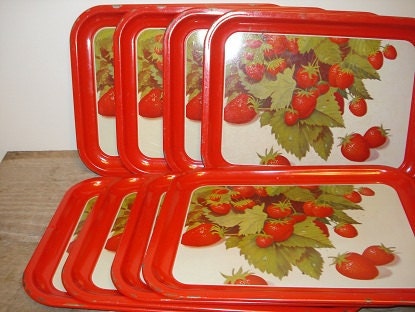Vintage Metal Strawberry Metal Trays     jb