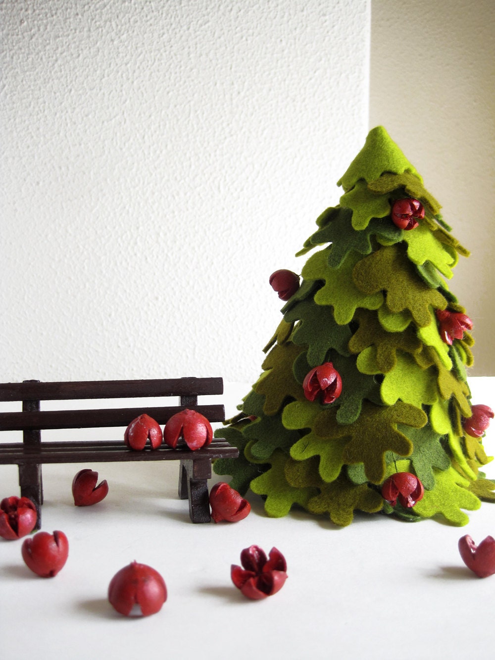 Christmas Tree. Fir with bench. Felt decoration.