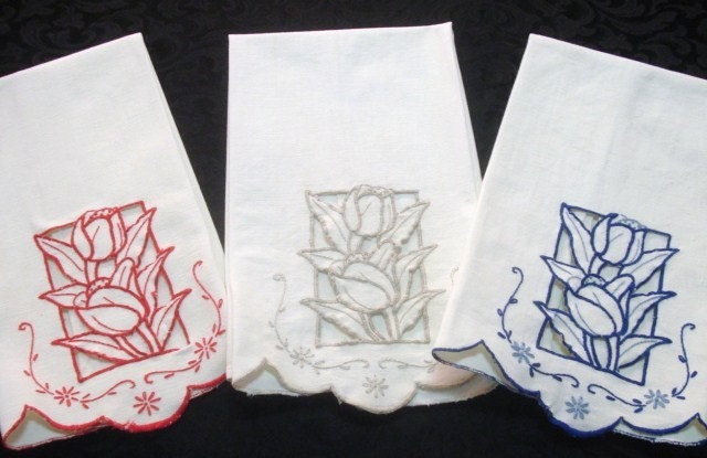 Vintage Linens Towels Red White Blue Kitchen Tulips Sailcloth