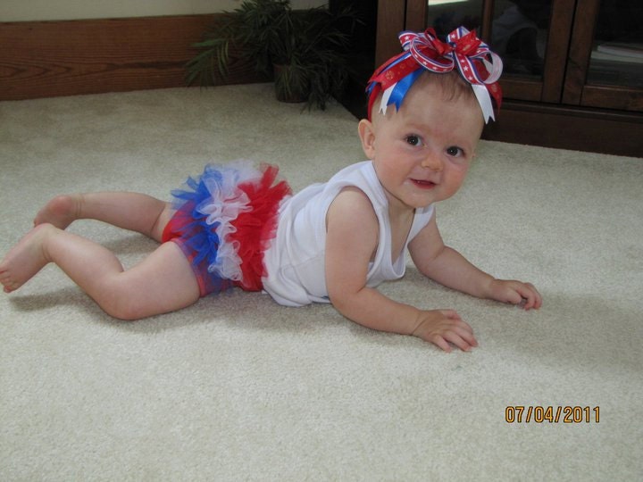 4th of July ReD-WHiTE-BLuE RuFFLED Bunny Buns Diaper Cover - Perfect to jazz up any outfit - Fits 0-2-4 months