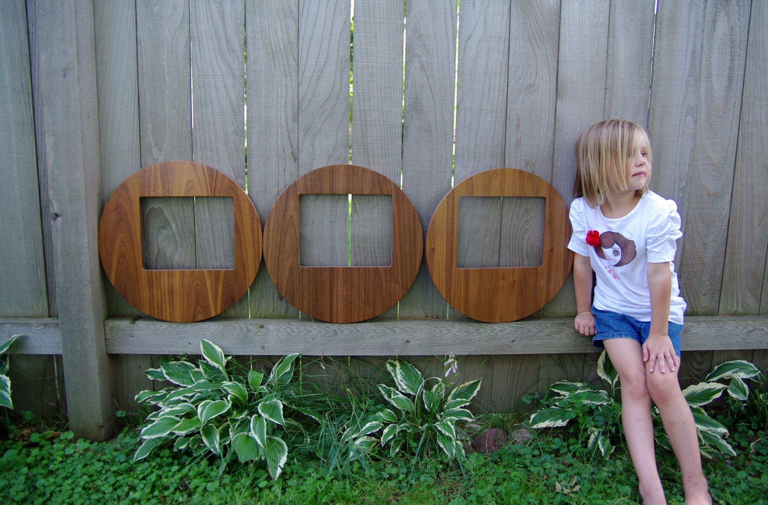 Round Mid Century Modern picture frame, set of three 5x7