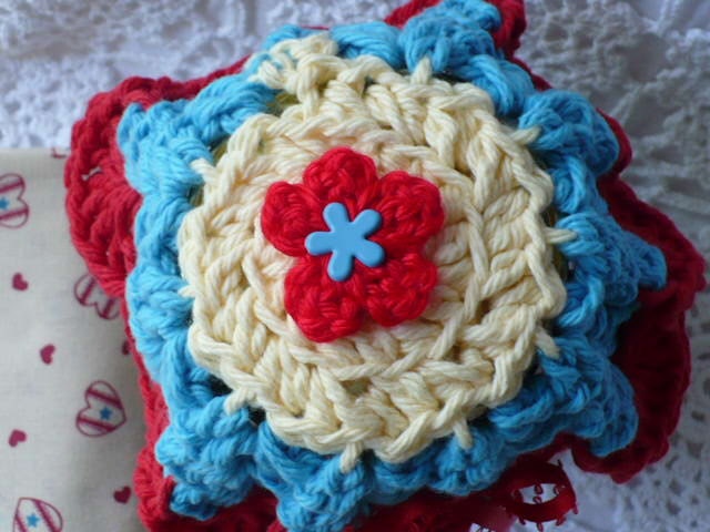 Crochet Jar Cover - Jar of Buttons - Mason Jar Centerpiece
