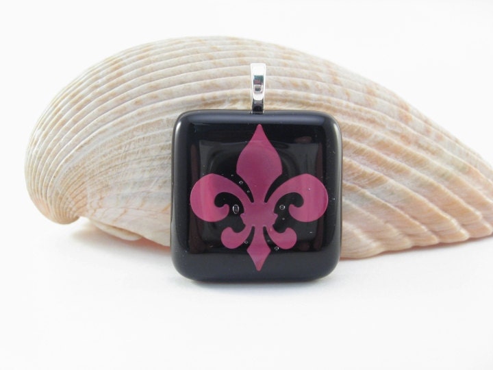 Fused Glass Fleur de Lys Copper Inclusion Pendant - Black