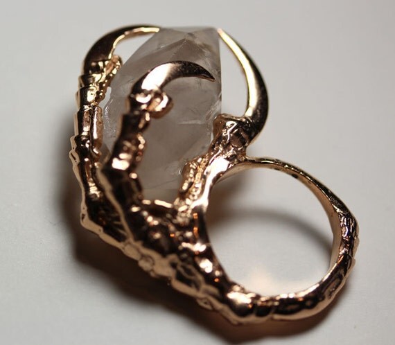 the messenger. crow claw & quartz crystal ring. rose gold vermeil.