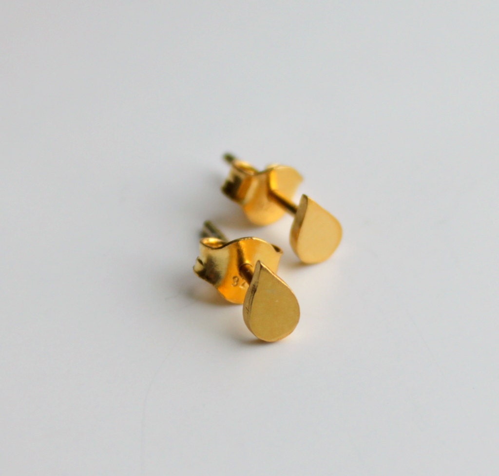 Tiny Dainty Simple Teardrop Stud Earrings Gold Plated Sterling