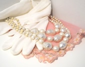 Vintage White Faux Pearl Necklace