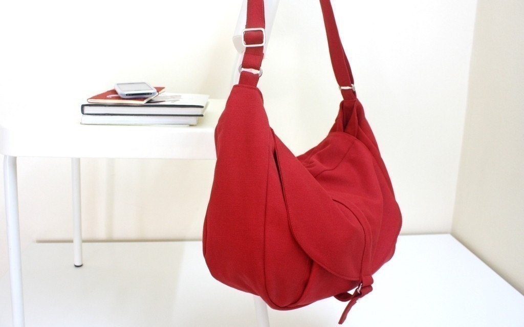 SALE - 10% OFF - Kylie in Red // Messenger / Diaper bag / Shoulder bag / Tote / Purse / Handbag / Hip bag / Women / For her