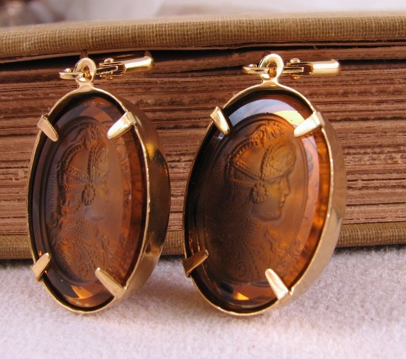 Earrings with vintage golden brown glass cameos