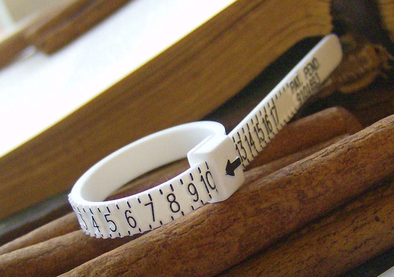 ring sizer... adjustable ring sizer
