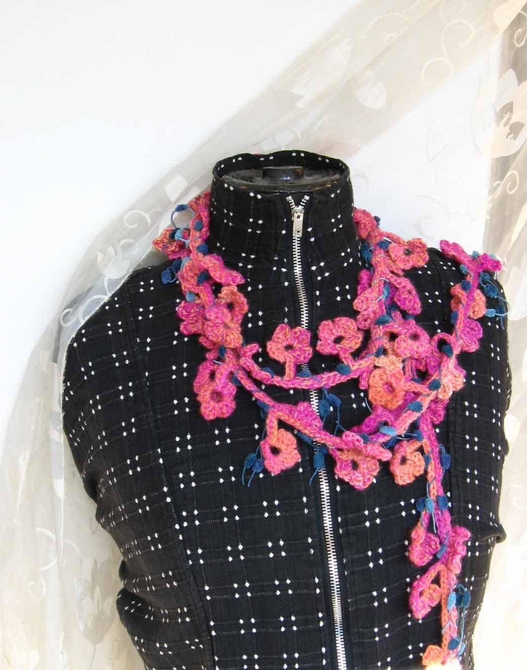 Floral lariat in pink and orange