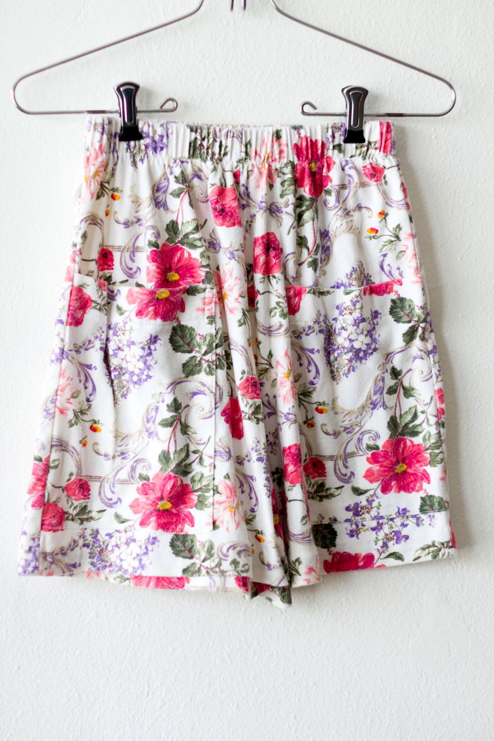 CIAO SUMMER SALE Floral High Waisted Shorts Size Small
