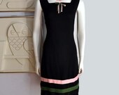 1950s dress / Vintage 50's Sweet Little Dress Nice ALT For Little Black Dress