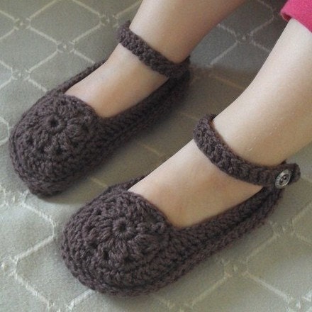 Download Now - Toddler Flower Motif Slippers - Pattern PDF