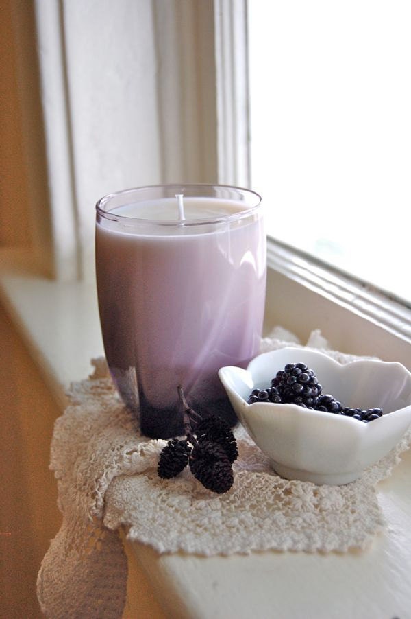 SALE Vintage Soy Candle: Vintage Amethyst Glass --- Blackberry Woods