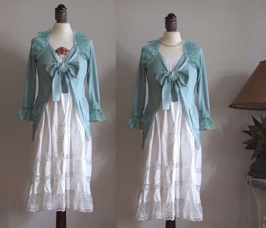 CARDIGAN delicate pastel mint with vintage lace modern urban romantic wedding heart shape neckline
