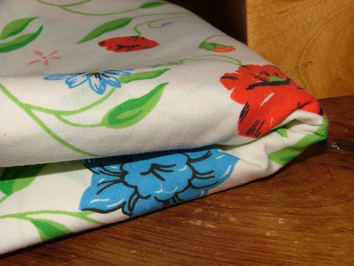 Meandering Meadow - 1 yard vintage fabric