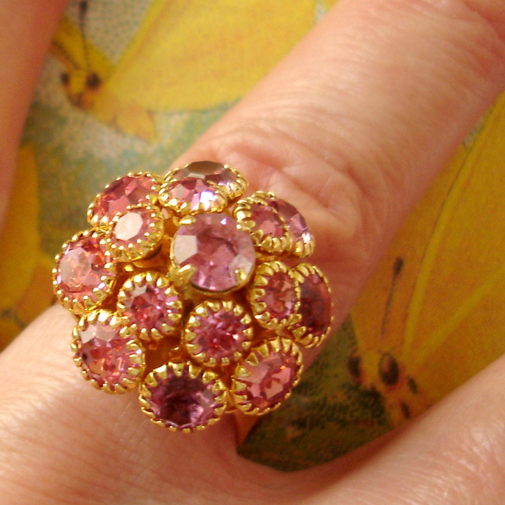 vintage Sarah Coventry PINK CHAMPAGNE domed rhinestone cluster ring