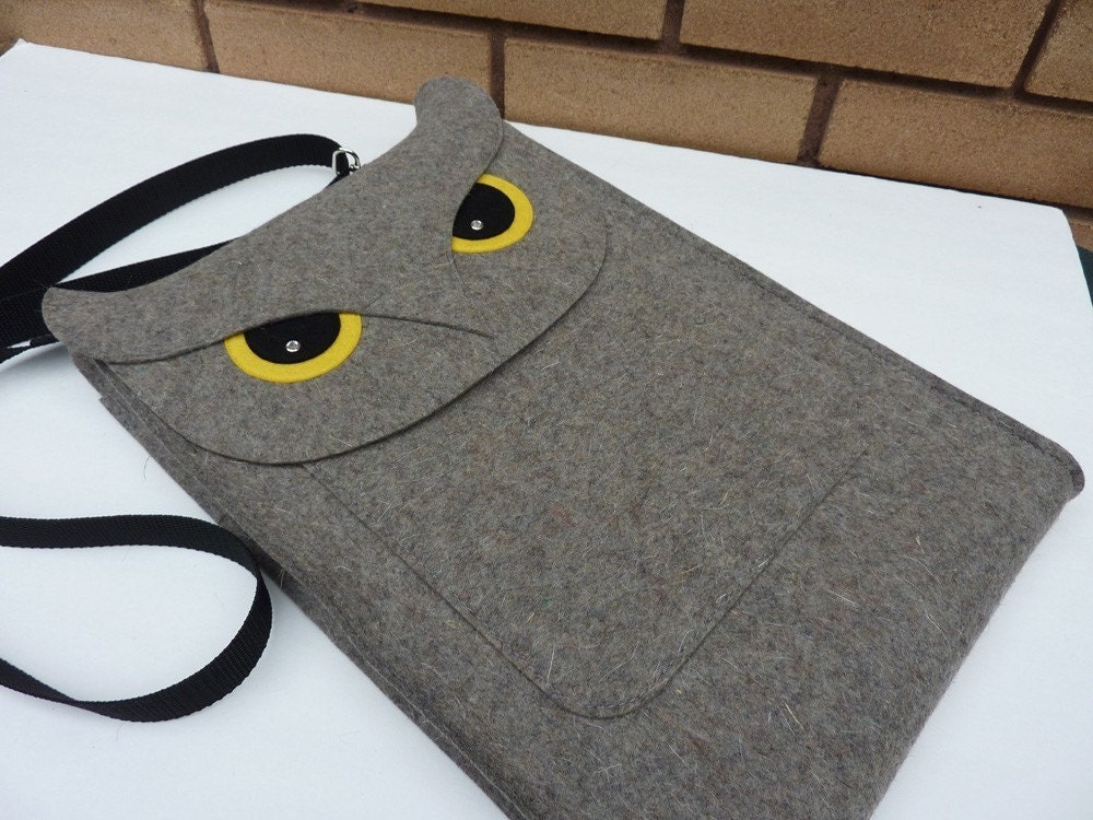 Owl MacBook Pro 15 inch sleeve - Gray felt - MADE TO ORDER