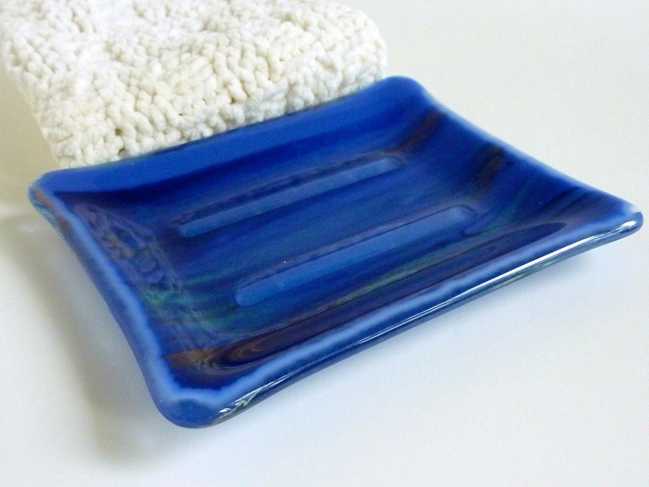 Large Soap Dish in Streaky Blue Glass