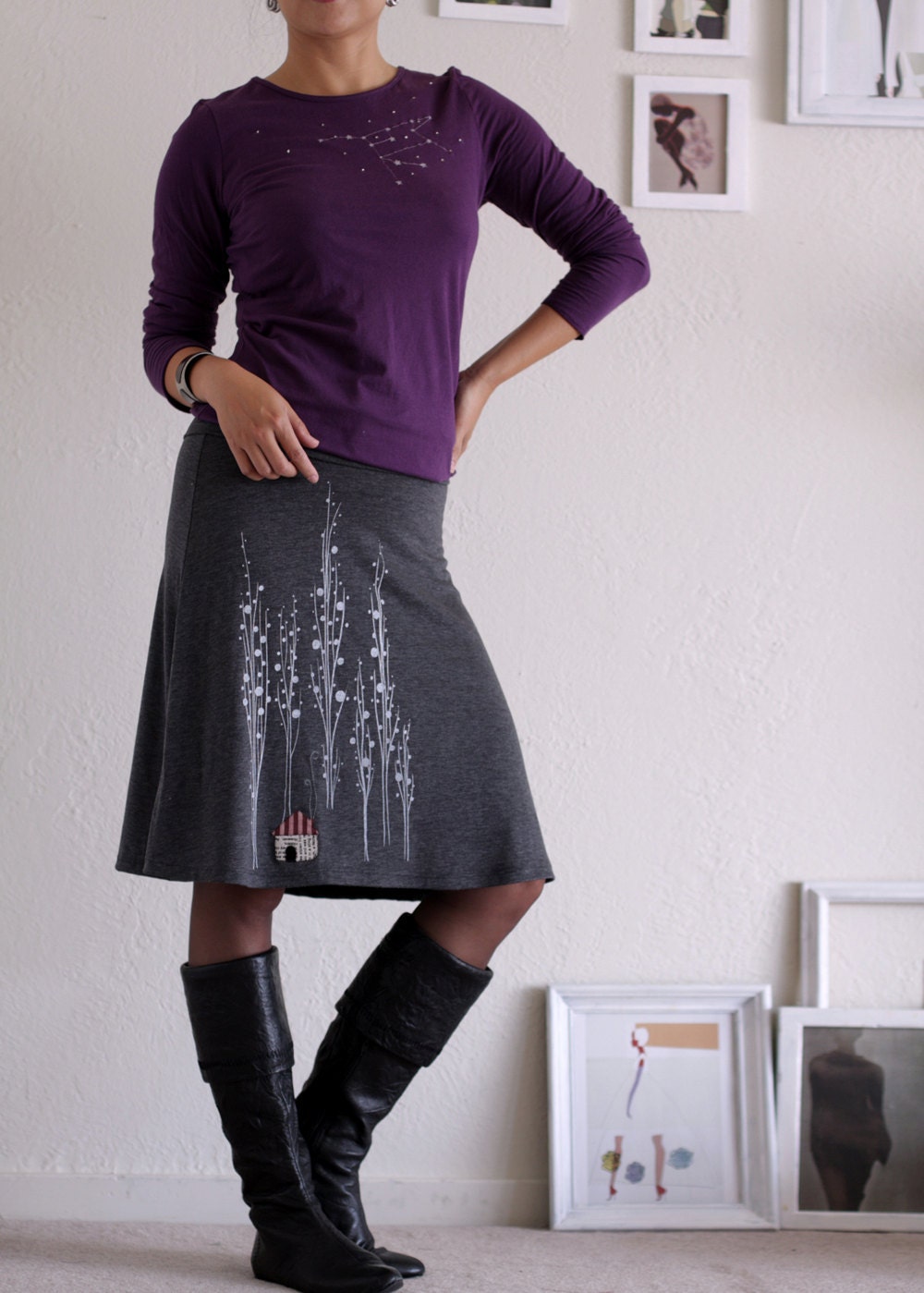 Womens Fashion - Grey Jersey Knee Length A-line Skirt with Elastic Waist and House Appliqué - Surrounded by big trees - size XL