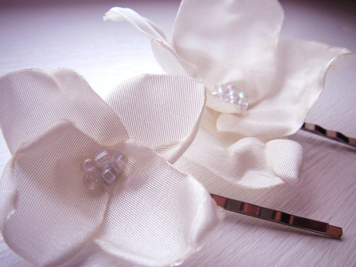 SALE 50% - 2 ivory tafetta hair blossoms . flower handmade hairpin hair clips - pair of pins