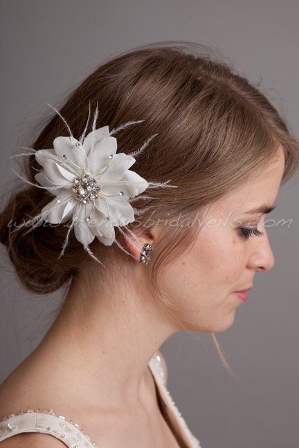 Bridal Birdcage Veil Set, Tulle Wedge Veil with Hand Cut Wild Rose Flower Fascinator, Wedding Veil Set