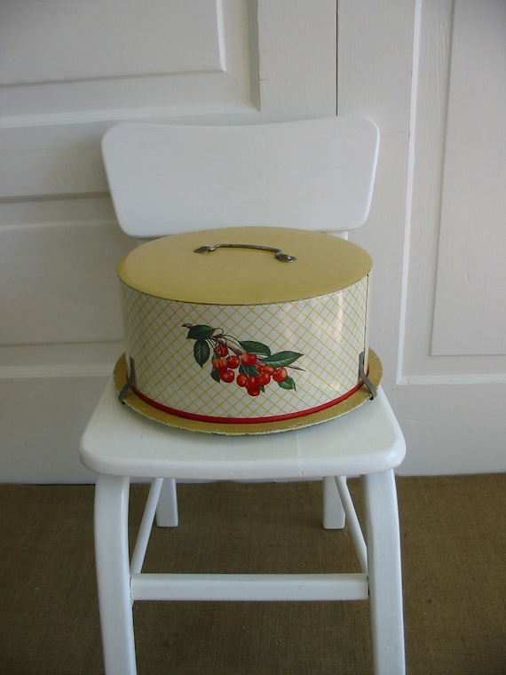 Retro Vintage Cake Carrier