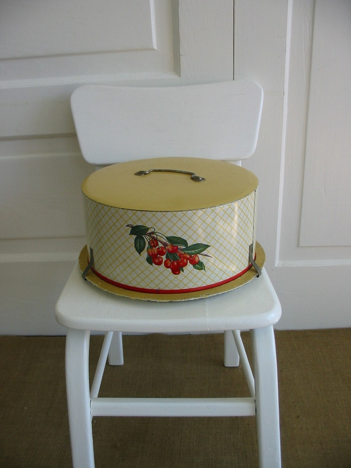 Retro Vintage Cake Carrier