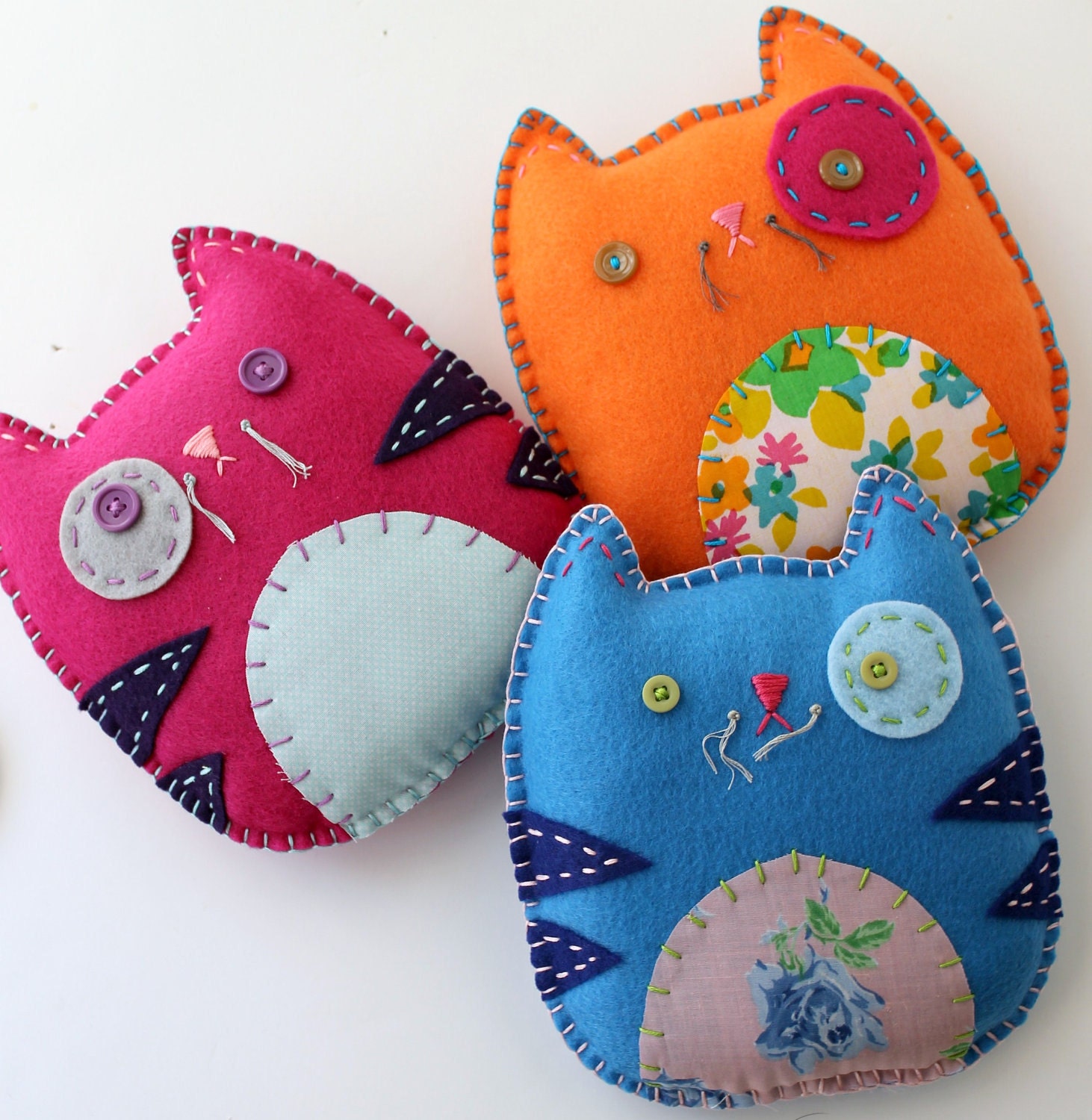 Wholesale Lot of 6 Felt Kitty Cat Plush Toys Softies Stuffed Animal Party Favors Gifts